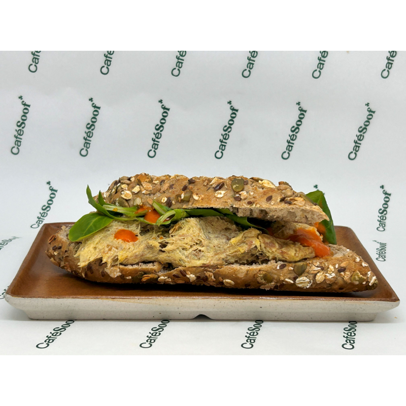 Broodje Gerookte Makreelsalade met vadouvan-chilimayo