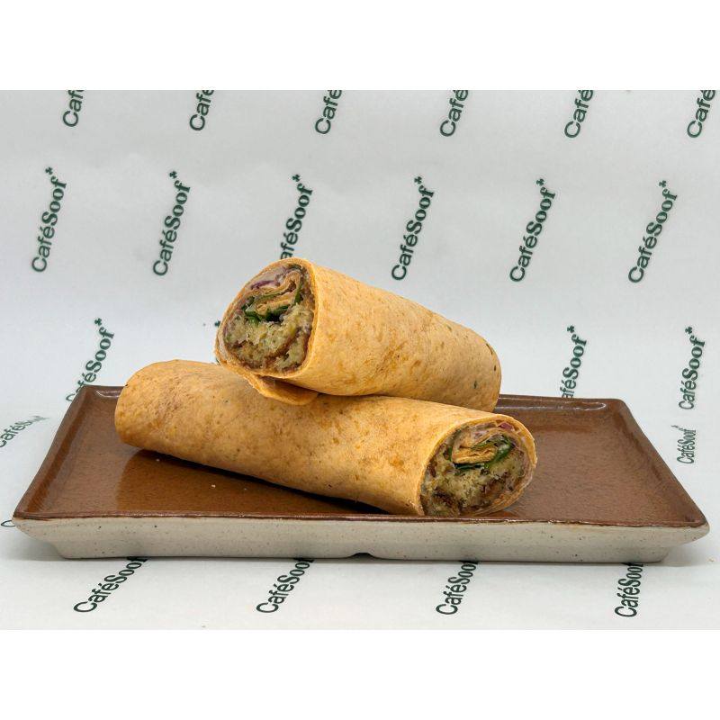 Falafel Wrap met labneh en ingelegde rode ui