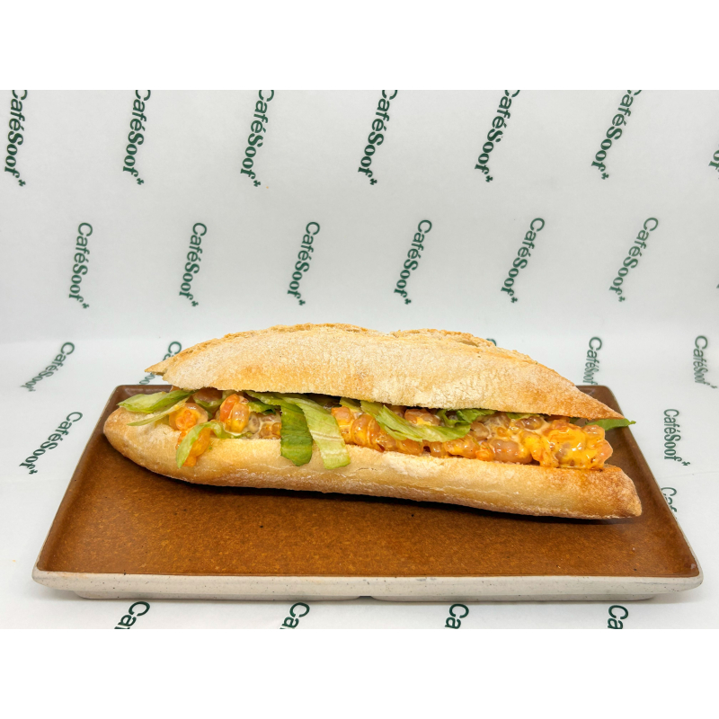 Broodje Pittige Garnalen met limoenmayonaise en koriander